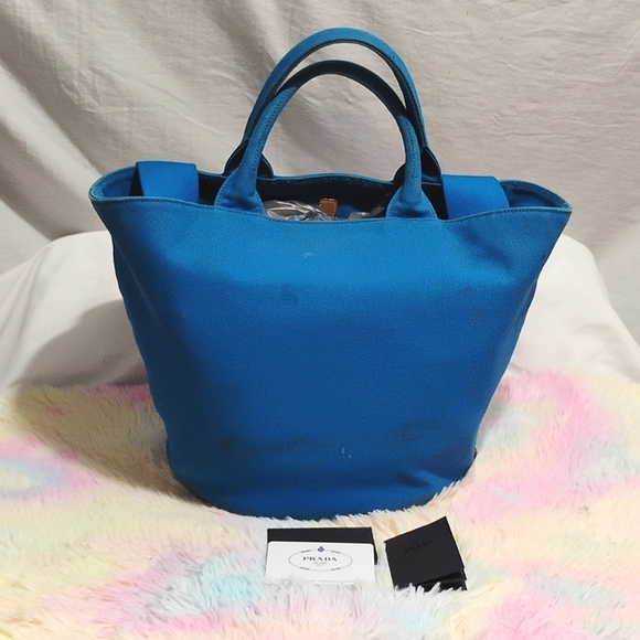 Authentic Prada Canapa Bucket Bag Has Strap & Authenticantion Cards - Picture 3 of 14